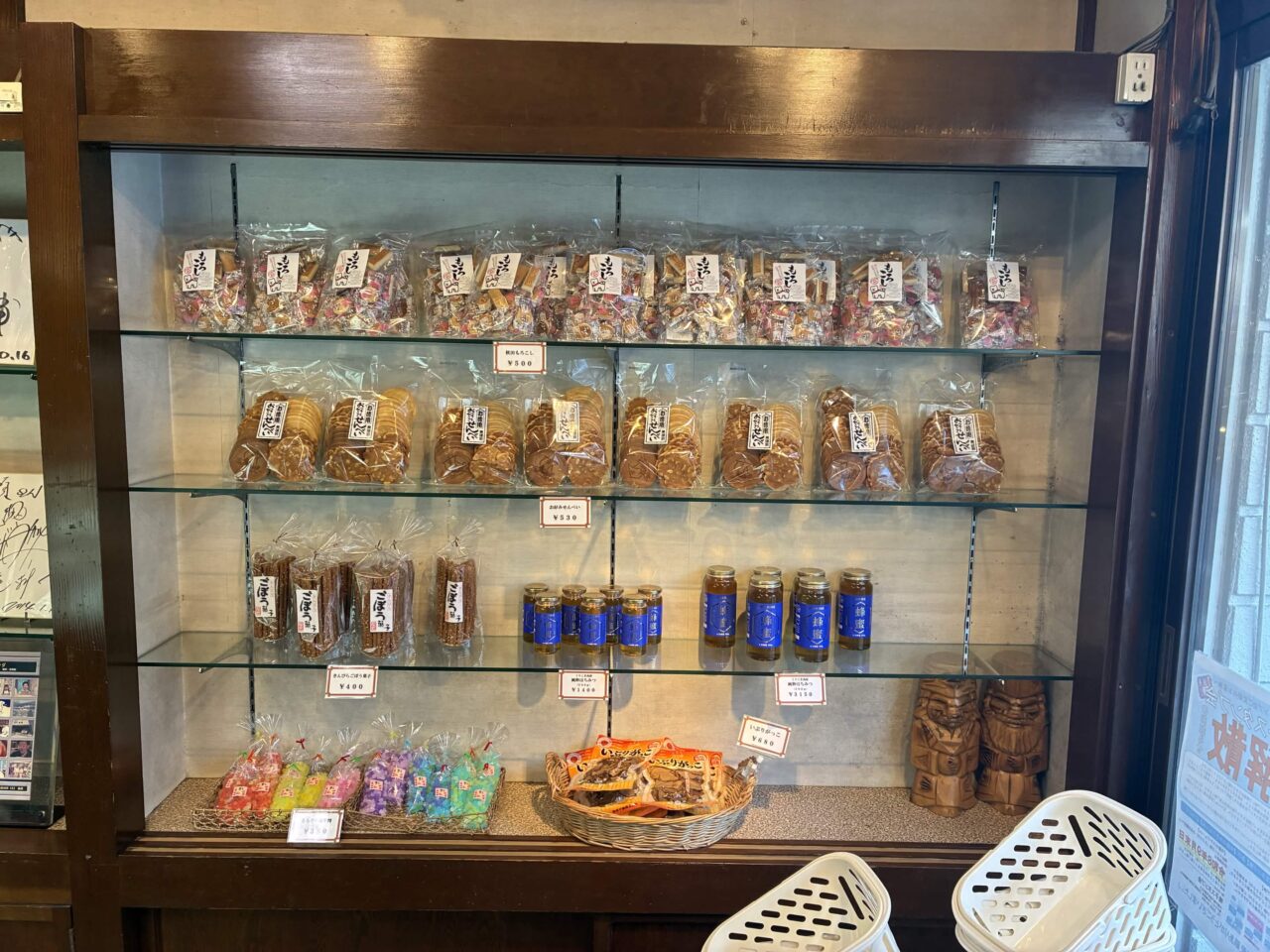 乾菓子・土産菓子の棚